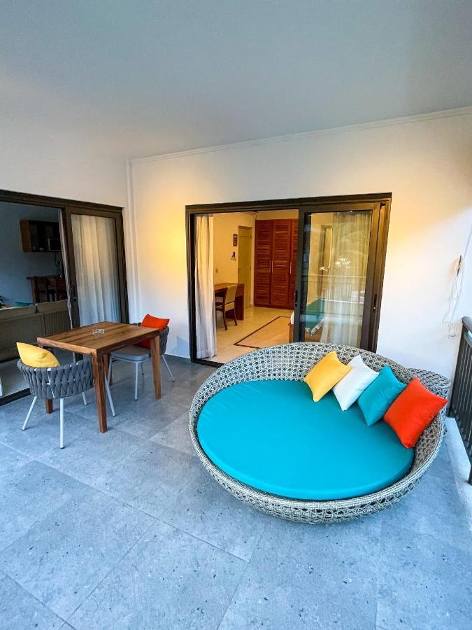 Nautilus Apartments Anse Royale Bagian luar foto