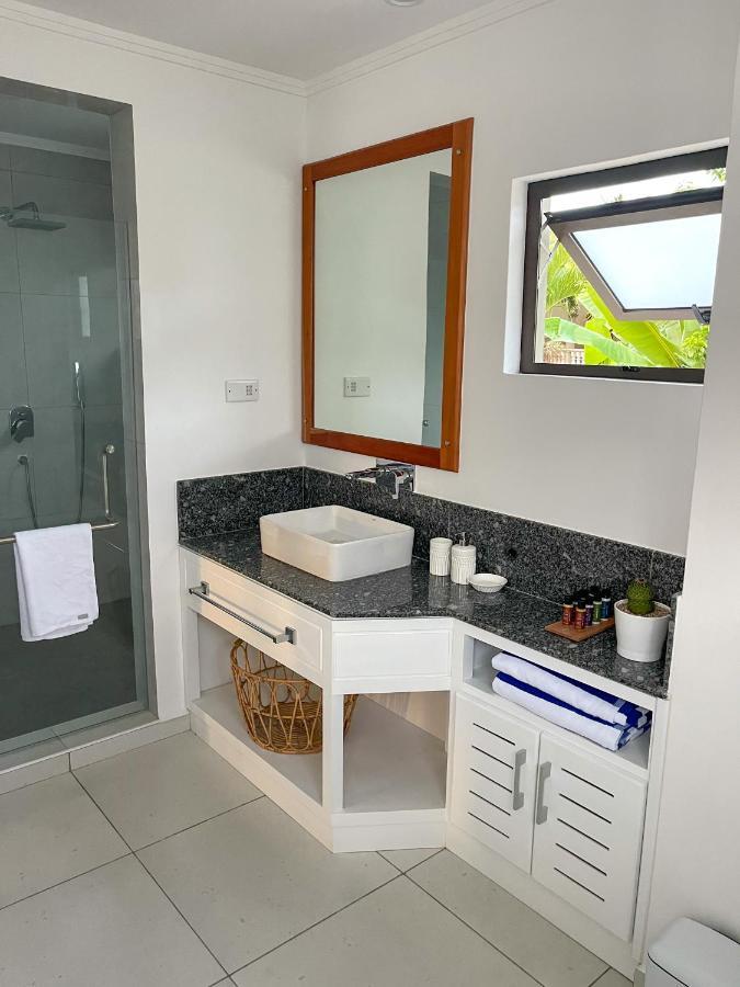 Nautilus Apartments Anse Royale Bagian luar foto
